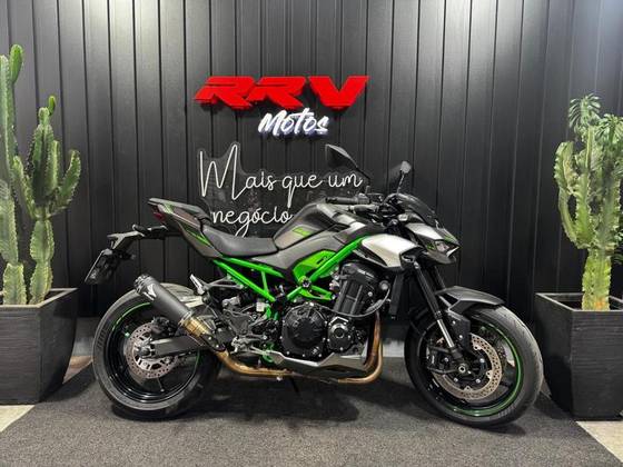 KAWASAKI Z900 KAWASAKI Z900